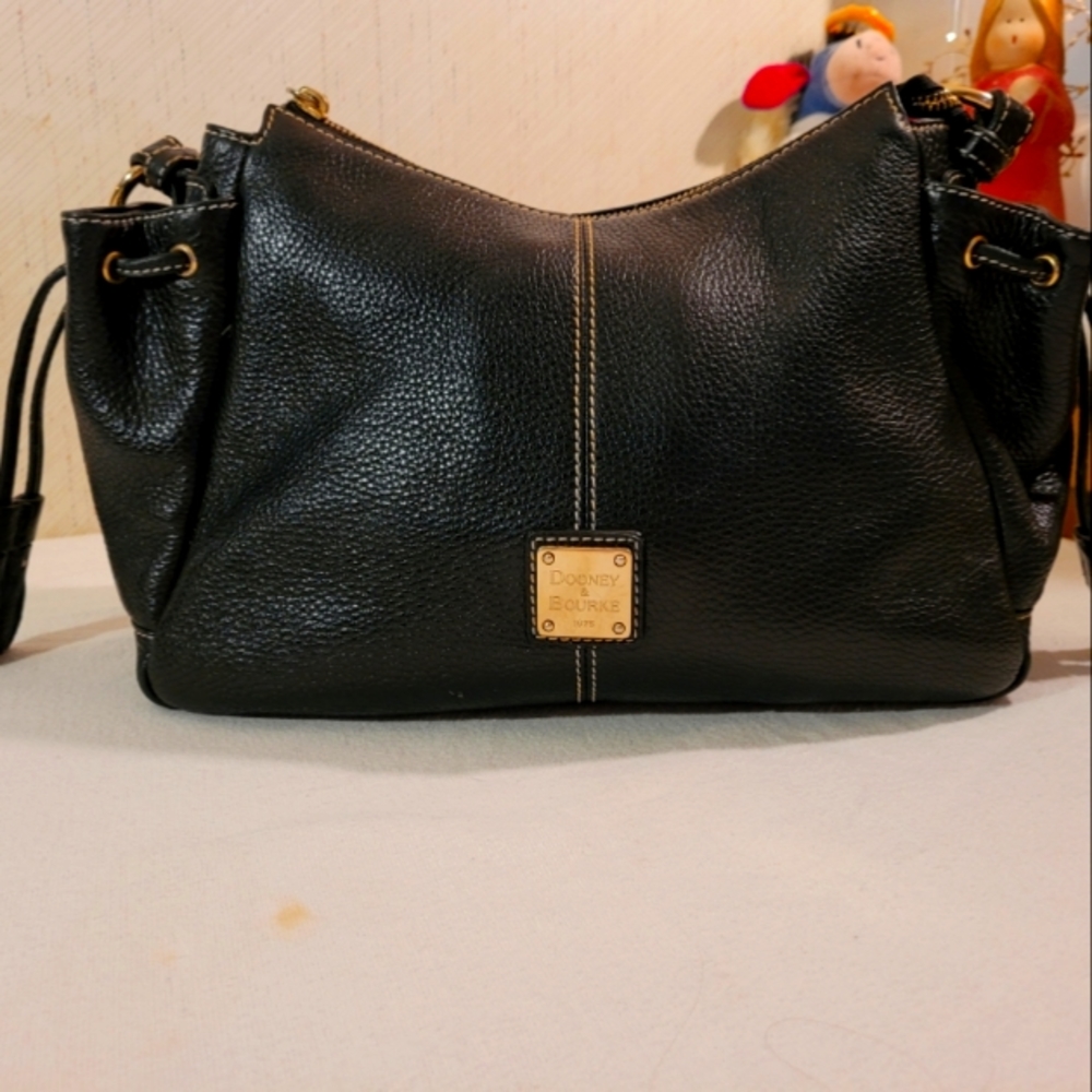 Dooney an Bourke